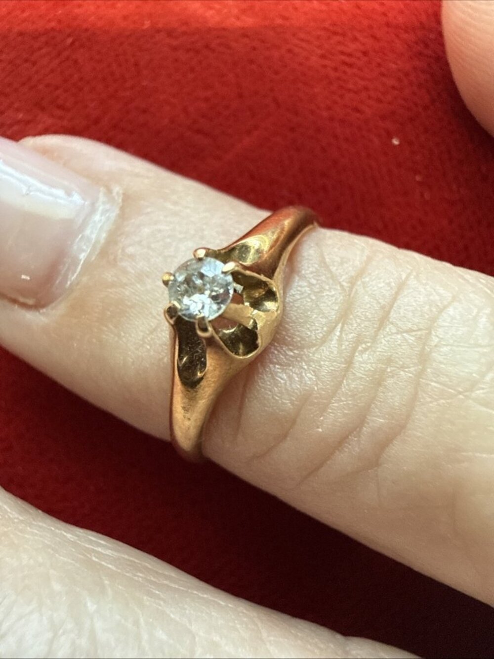 VINTAGE 14K SOLID GOLD APPROX. 1/5 CTW DIAMOND RING! SZ 5.25 1.80 gr